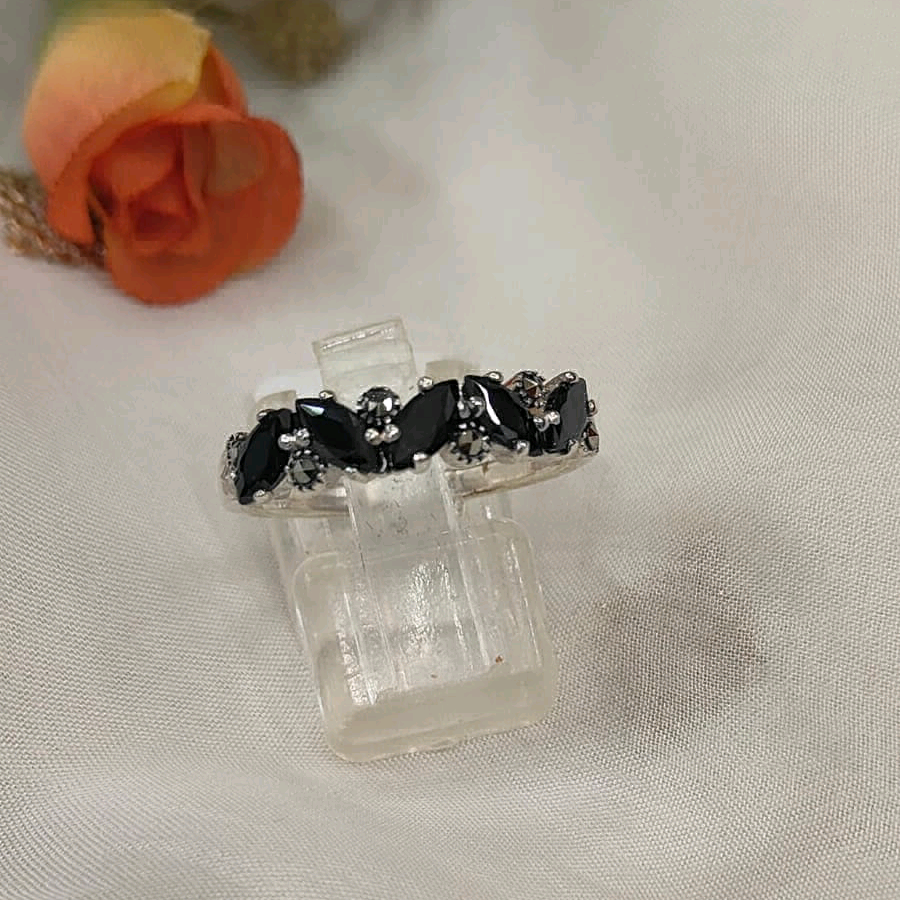 Zic Zac Marcasite Ring 